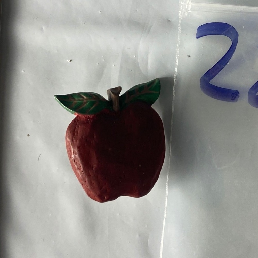 Vintage Red‎ Apple Teacher Appreciation Pin Brooch Fruit Figural Resin Jewelry